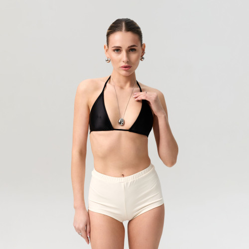 Черный топ треугольники