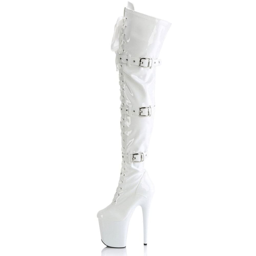 Pleaser Flamingo-3028 - Белые лакированные ботфорты (каблук 20 см) - 4